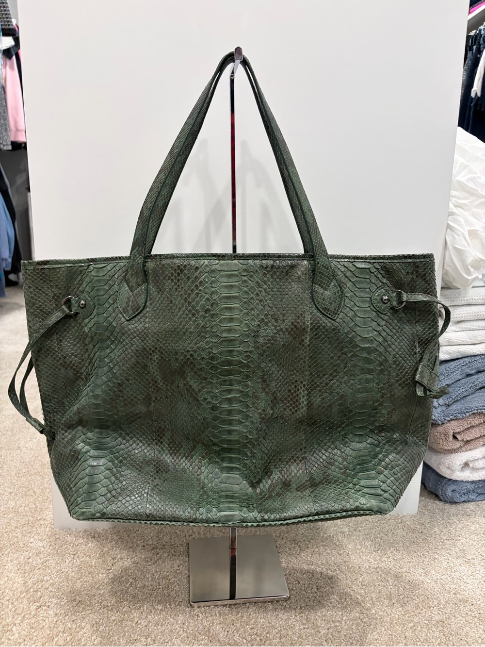 Green Python-Texture Tote Bag with Dual Shoulder Straps